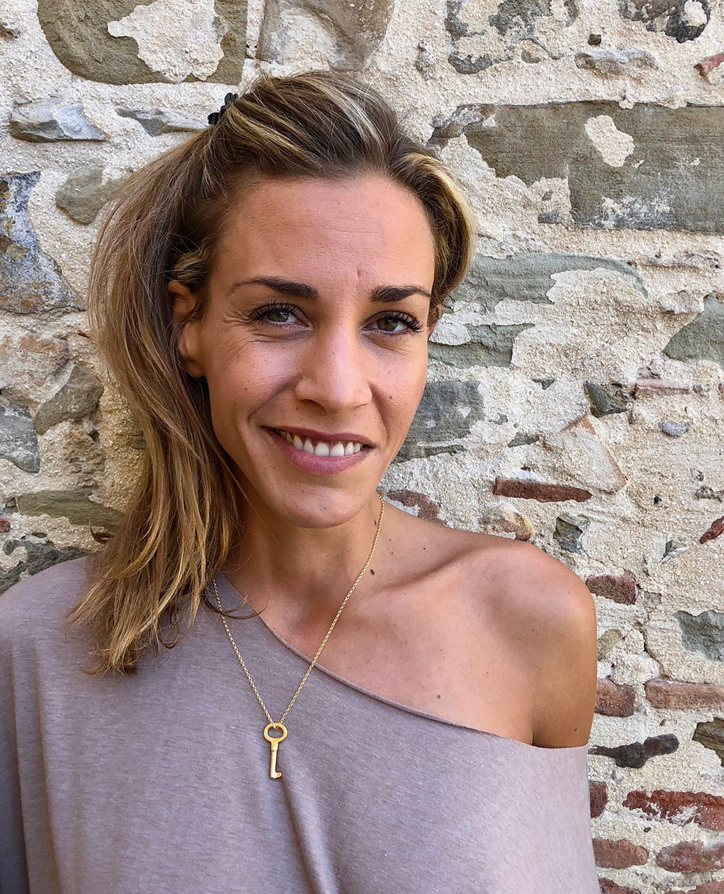Model wearing the goldplated key necklace - Charms Collection - Jennifer Kinnear Jewellery