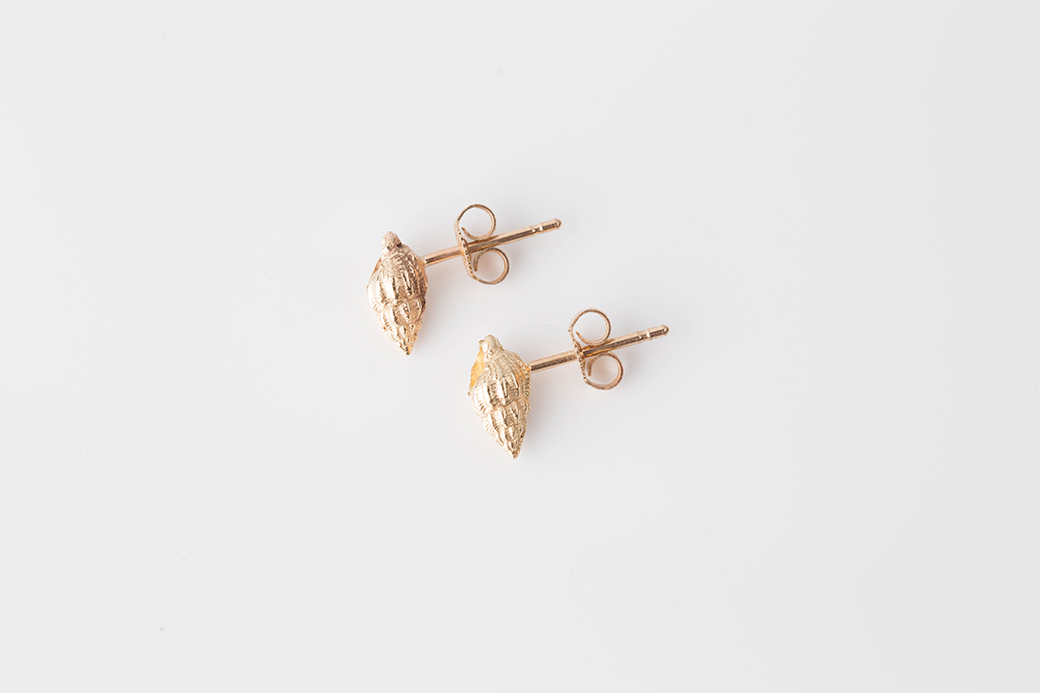 Gold WHELK SHELL stud earrings in plain for Jennifer Kinnear Jewellery. 