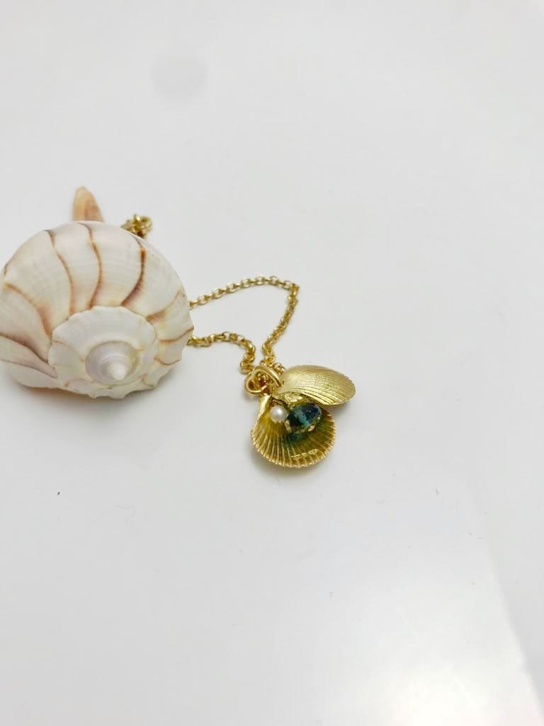 Goldplated scallop shell bracelet - Ocean Collection - Jennifer Kinnear Jewellery