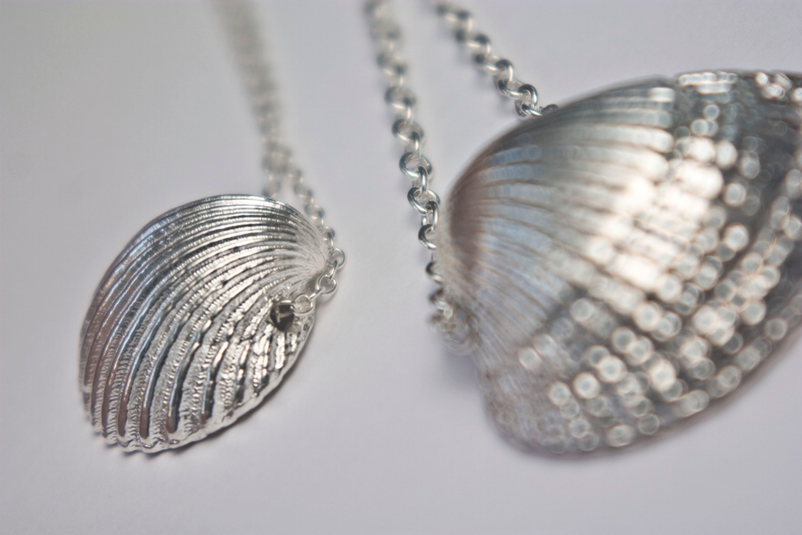 SEA SHELLS collection keyvisual | Jewellery inspired by the ocean | Jennifer Kinnear