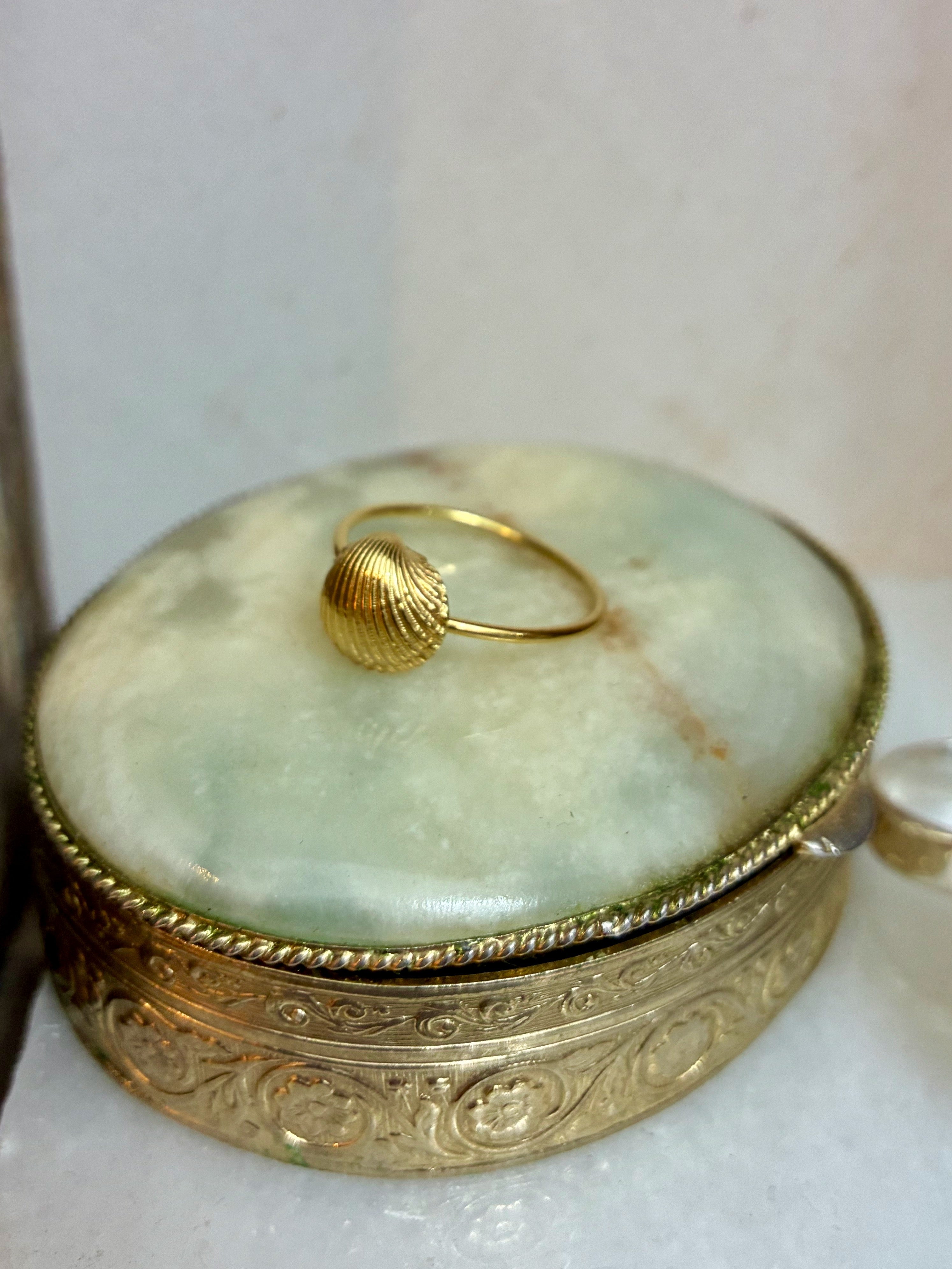 COCKLE SHELL Ring