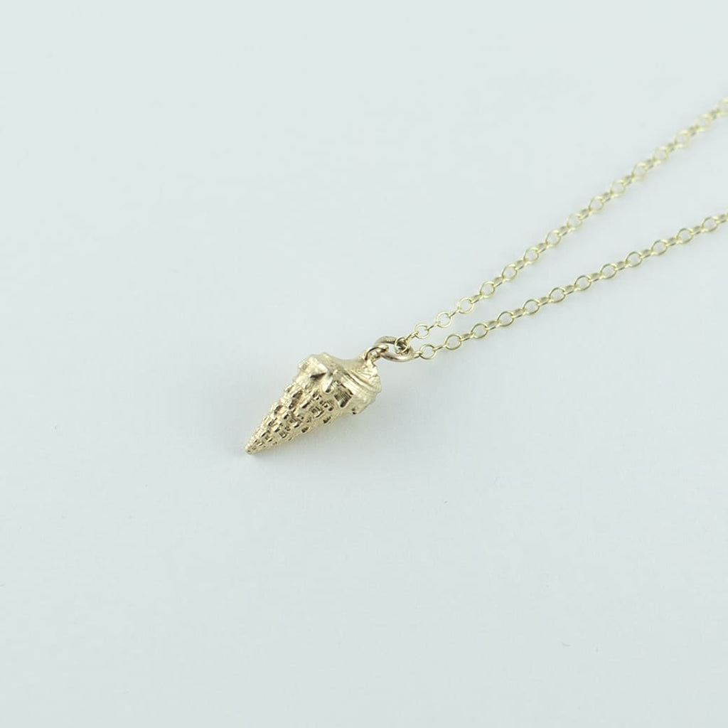 Goldplated Whelk shell Necklace- Ocean Collection - Jennifer Kinnear Jewellery