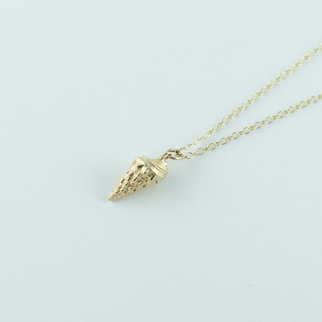 WHELK SHELL Necklace